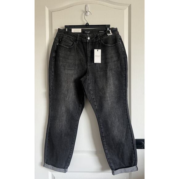 NWT Judy Blue Boyfriend Fit Cuffed Jeans Sz 16W Women’s JB88130 Black Pants NEW - Picture 4 of 16
